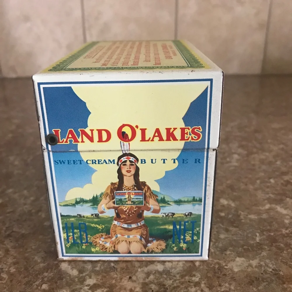 Vintage Land O’ Lakes Butter Tin Recipe Card Box - Picture 2 of 8